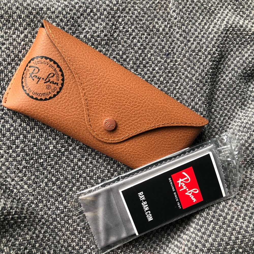 New Ray Bans case with accessories